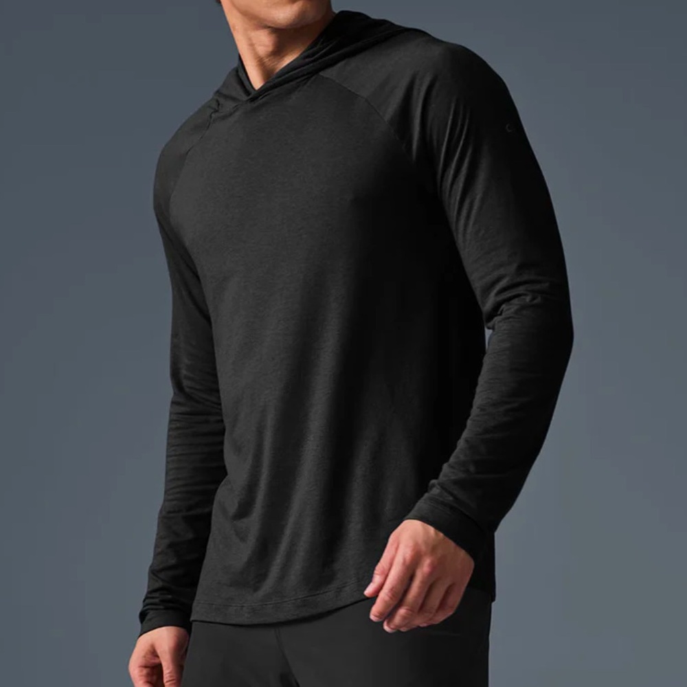NWT Alo Yoga Men’s Core Hooded Runner Black size XL new long sleeve lightweight